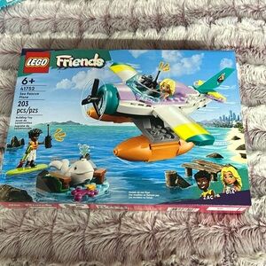 LEGO Set Name is 'Sea Rescue Plane 41752
